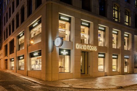 luxury stores in portugal.